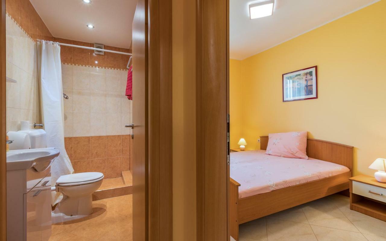 Apartmani Kazun - App1 Fažana Exterior foto